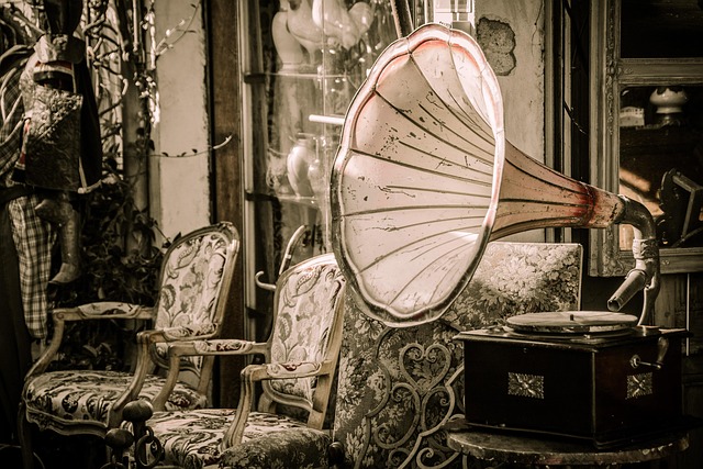 antique market