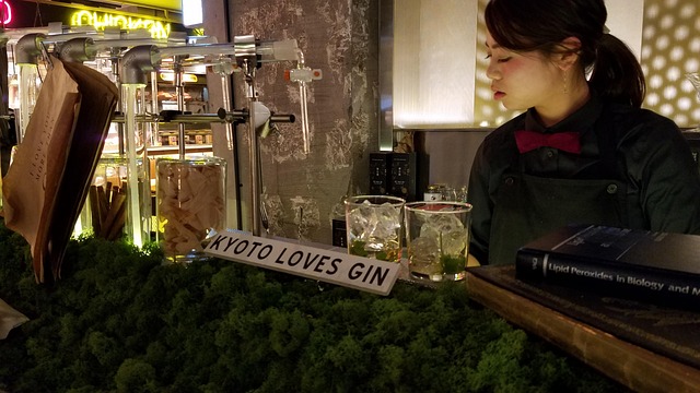 Hình ảnh minh họa ý nghĩa của từ barmaid