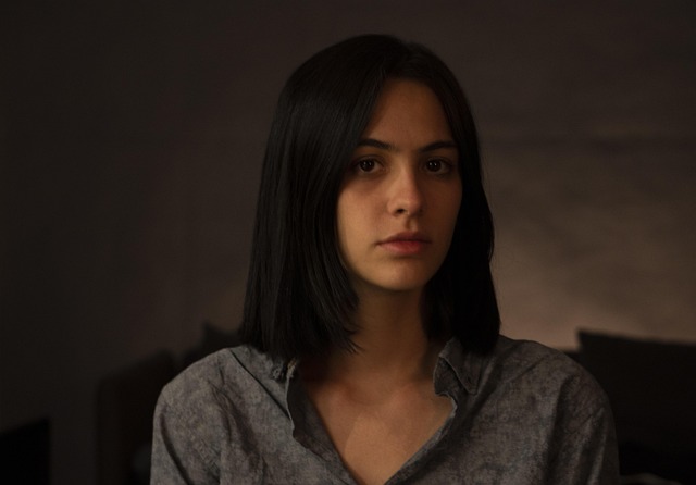 Hình ảnh minh họa ý nghĩa của từ be neutral