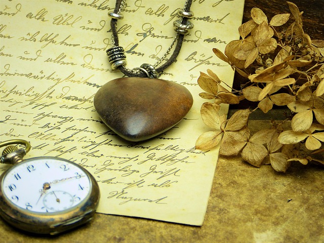 become antiquated