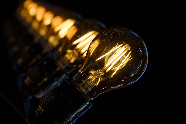 become illuminated