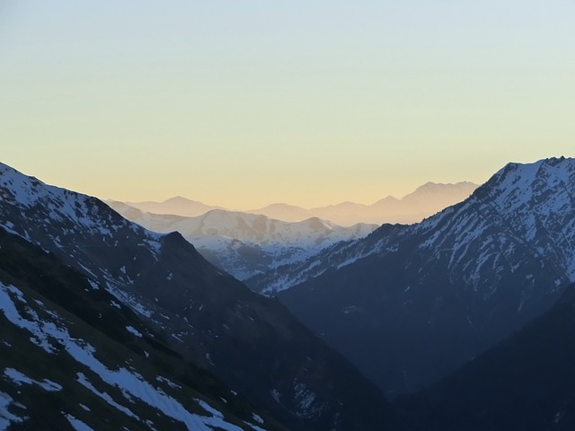 Hình ảnh minh họa ý nghĩa của từ bewitching