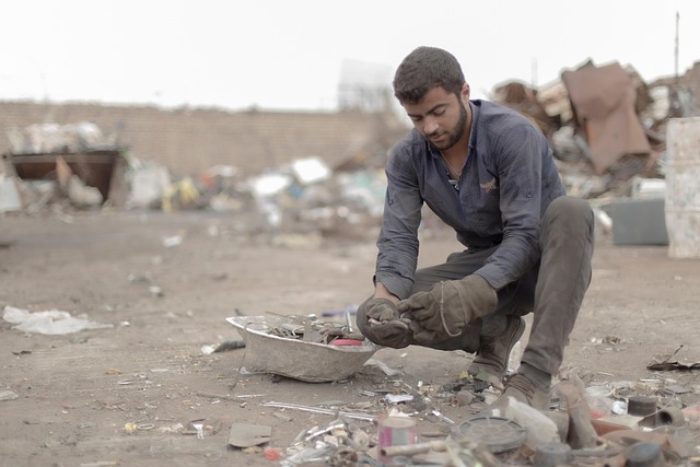 Hình ảnh minh họa ý nghĩa của từ blue-collar workers