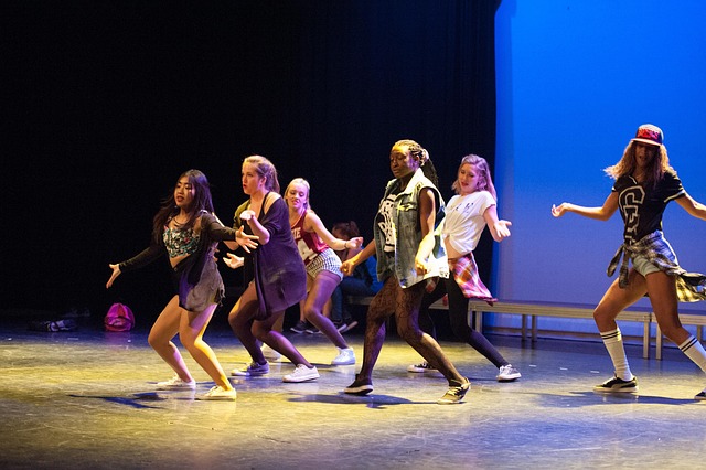 breakdancing