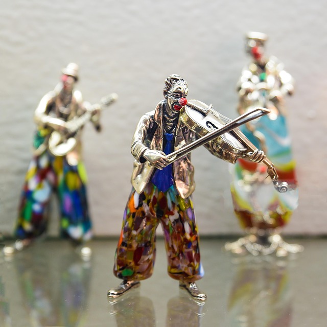 Hình ảnh minh họa ý nghĩa của từ buffoon