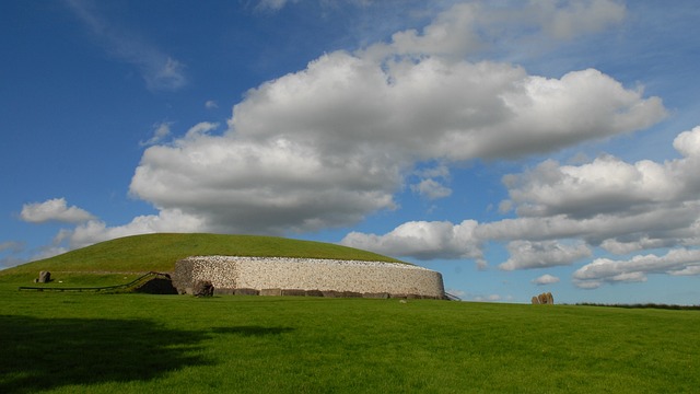 Hình ảnh minh họa ý nghĩa của từ burial mound