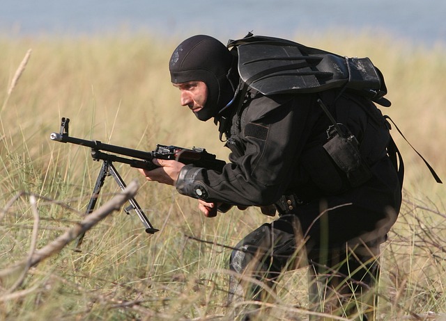 Hình ảnh minh họa ý nghĩa của từ casually