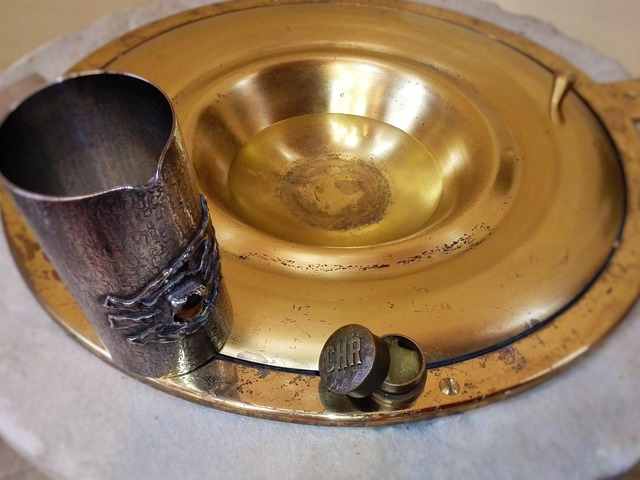 Hình ảnh minh họa ý nghĩa của từ chrism