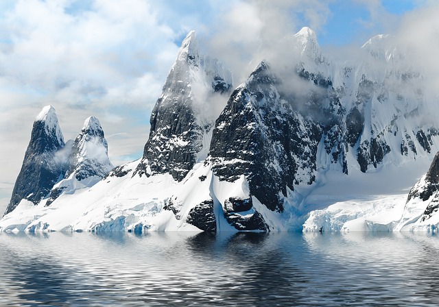 cloudy ice