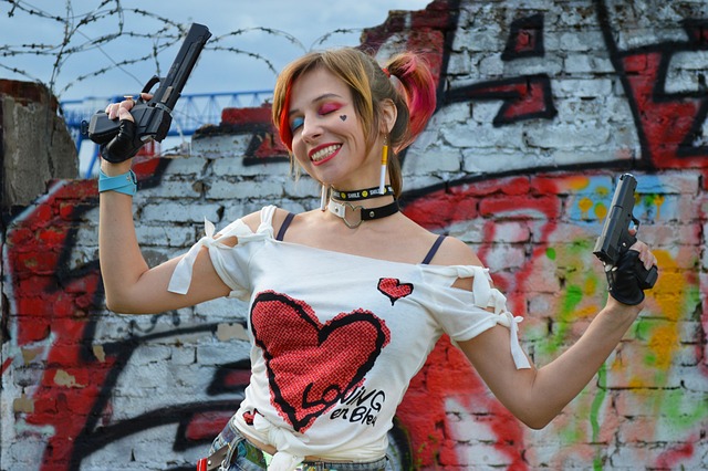 Hình ảnh minh họa ý nghĩa của từ comic irony