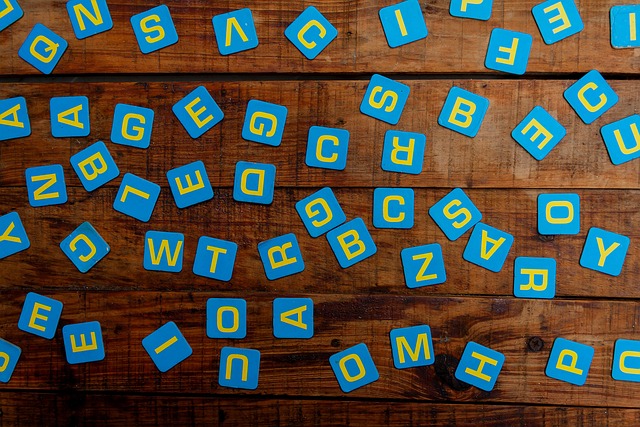 Hình ảnh minh họa ý nghĩa của từ consonant with