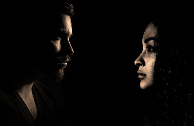 Hình ảnh minh họa ý nghĩa của từ contradictory