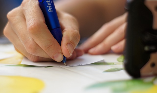 Hình ảnh minh họa ý nghĩa của từ coolly