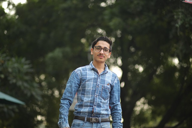 Hình ảnh minh họa ý nghĩa của từ decently