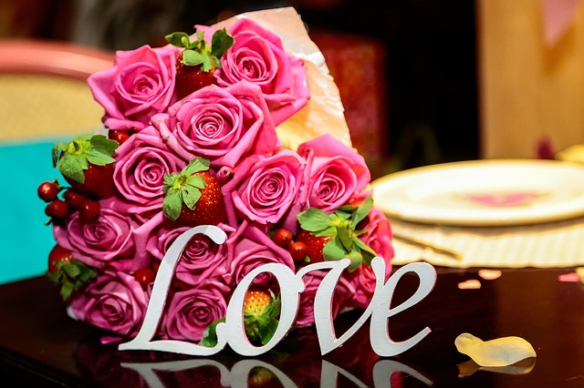 Hình ảnh minh họa ý nghĩa của từ enamored