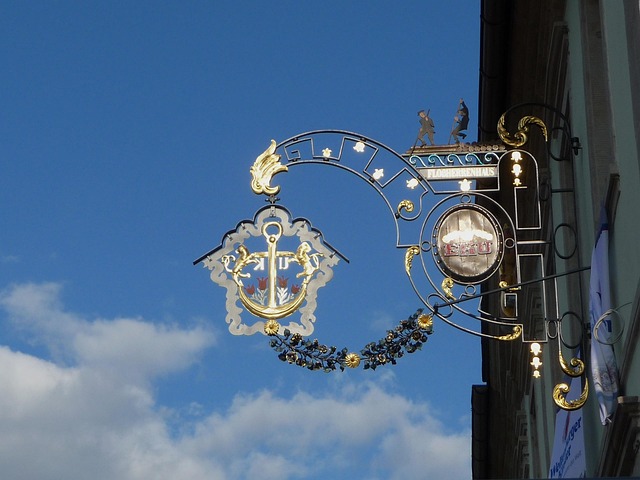 Hình ảnh minh họa ý nghĩa của từ established figure