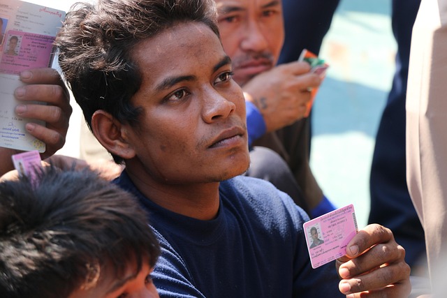 Hình ảnh minh họa ý nghĩa của từ evacuate