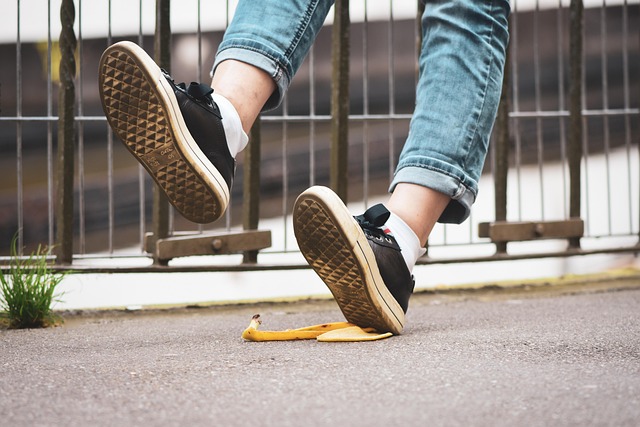 Fall down
