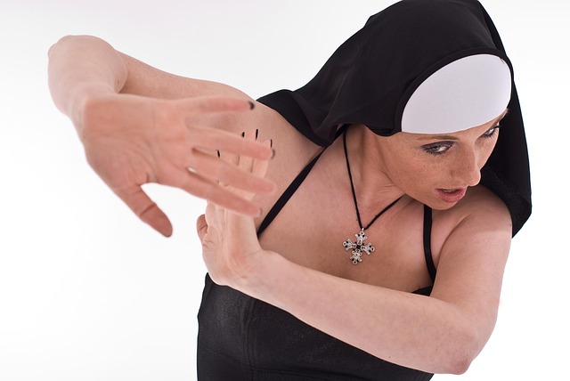 Hình ảnh minh họa ý nghĩa của từ fend off