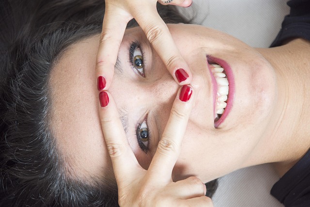 Hình ảnh minh họa ý nghĩa của từ flirty