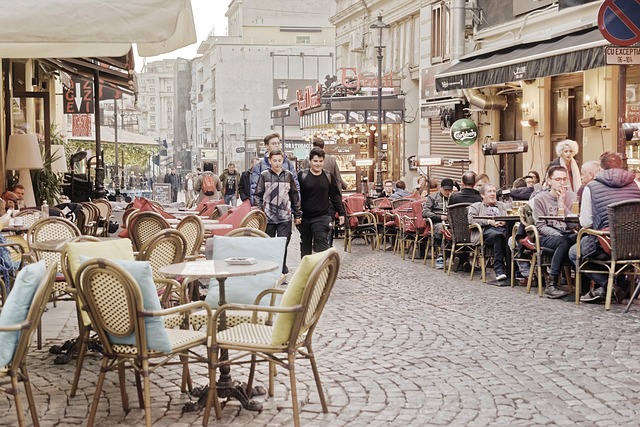 Hình ảnh minh họa ý nghĩa của từ food reviewer