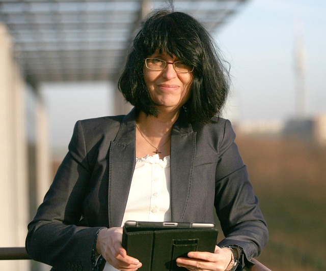 Hình ảnh minh họa ý nghĩa của từ founder