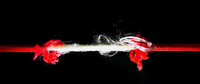 Hình ảnh minh họa ý nghĩa của từ frayed