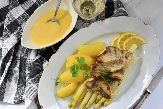 hollandaise