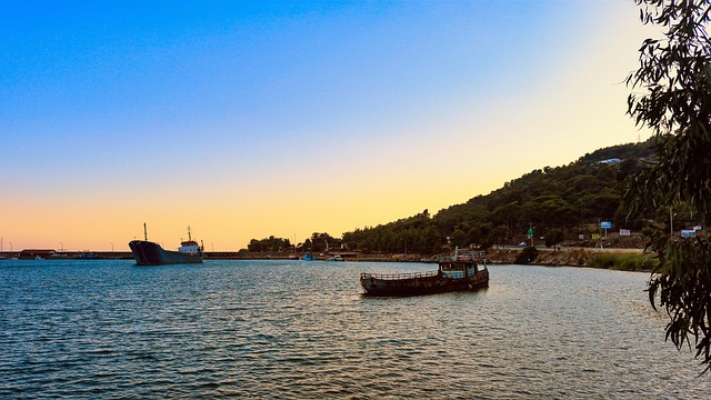 Hình ảnh minh họa ý nghĩa của từ in reverse