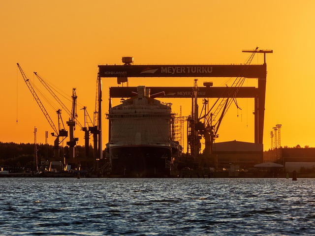 Hình ảnh minh họa ý nghĩa của từ industrial society