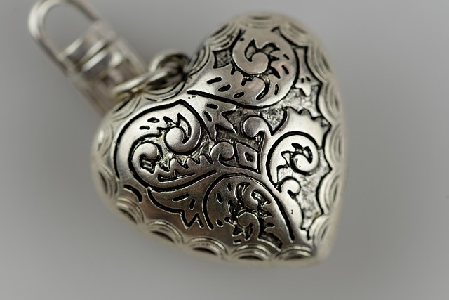 jewelry designer