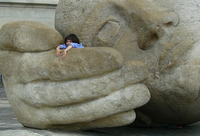 Hình ảnh minh họa ý nghĩa của từ large