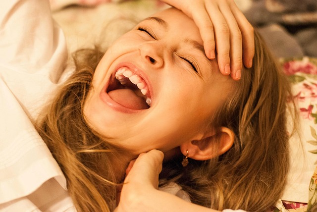 Hình ảnh minh họa ý nghĩa của từ laughter