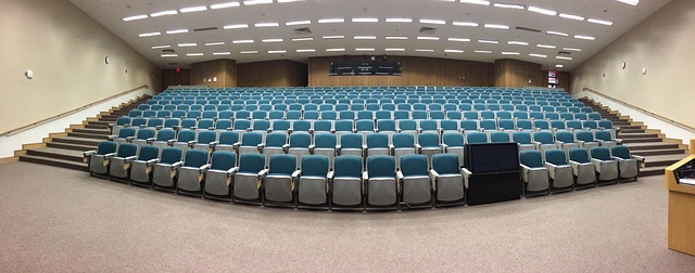 Hình ảnh minh họa ý nghĩa của từ lecture theatre