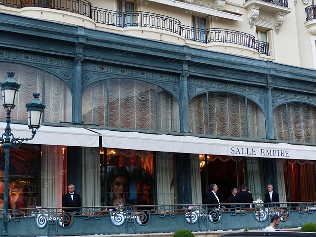 Hình ảnh minh họa ý nghĩa của từ local expenses