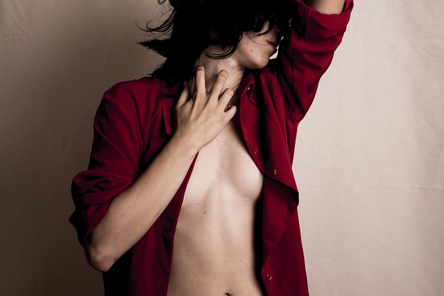 Hình ảnh minh họa ý nghĩa của từ midriff