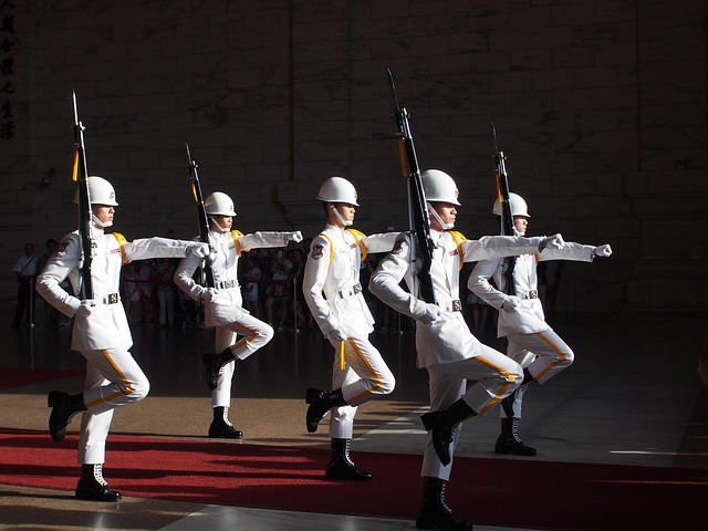 Hình ảnh minh họa ý nghĩa của từ mighty