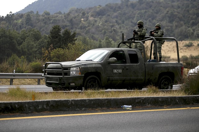 Hình ảnh minh họa ý nghĩa của từ militarized
