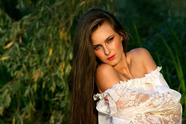 Hình ảnh minh họa ý nghĩa của từ natural makeup