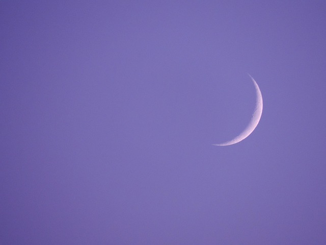 new moon crescent