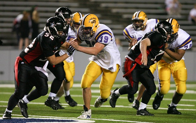 Hình ảnh minh họa ý nghĩa của từ offensive tackle