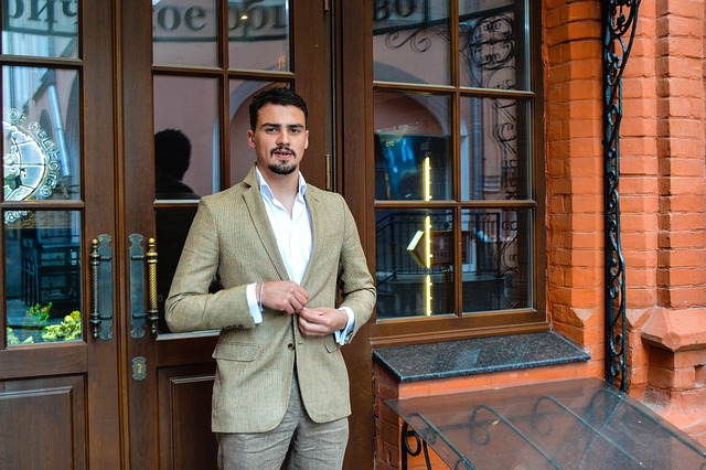 Hình ảnh minh họa ý nghĩa của từ officially