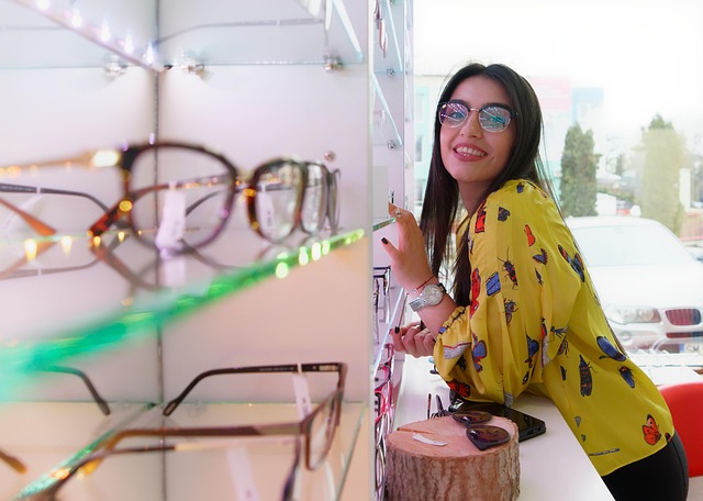 Hình ảnh minh họa ý nghĩa của từ optometrist