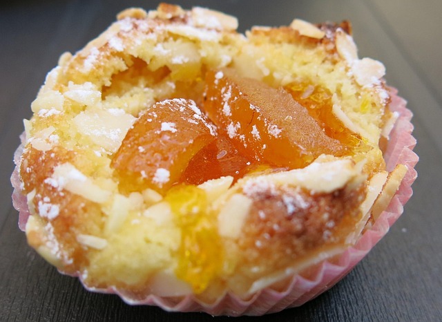 Hình ảnh minh họa ý nghĩa của từ outrageously