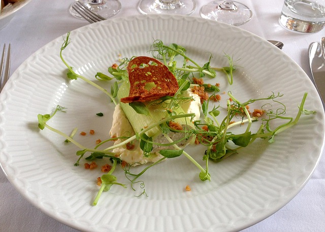 Hình ảnh minh họa ý nghĩa của từ party starter