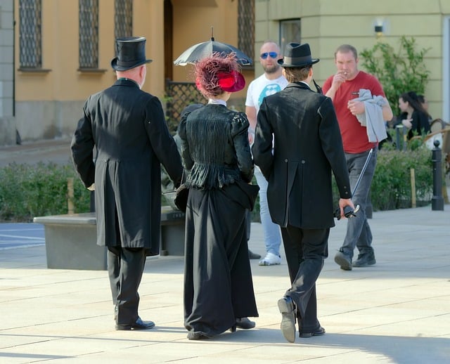 Hình ảnh minh họa ý nghĩa của từ period clothing