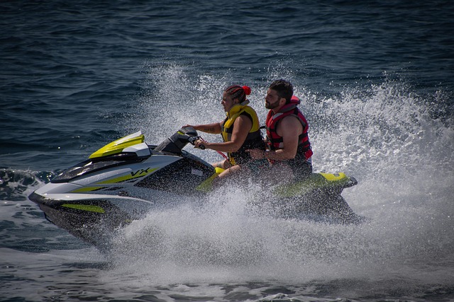 Hình ảnh minh họa ý nghĩa của từ personal watercraft riding