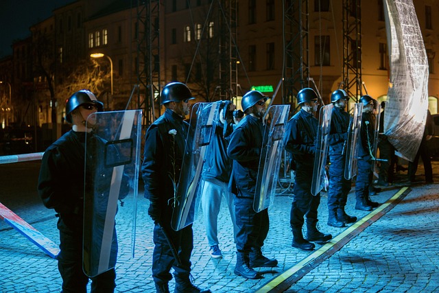 Hình ảnh minh họa ý nghĩa của từ police brutality