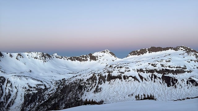 Hình ảnh minh họa ý nghĩa của từ pristine white