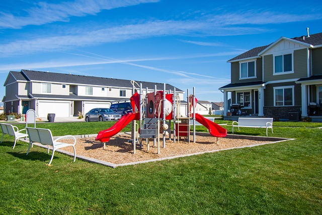 Hình ảnh minh họa ý nghĩa của từ real-world community